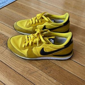 Nike Men’s Internationalist Sneakers Size 8.5